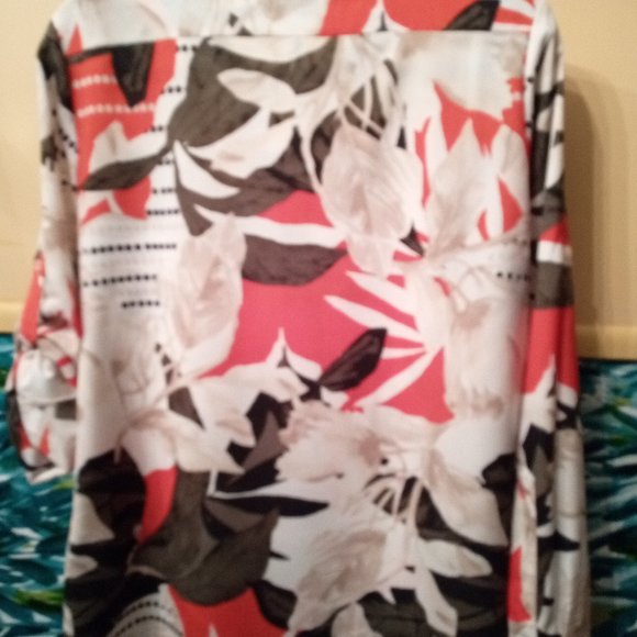 Calvin Klein Tropical Printed Tab Sleeve Blouse - Picture 4 of 7